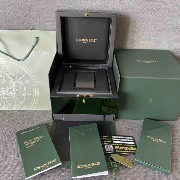 Audemars Piguet Royal Oak — Squelette Rose Gold — Le Coffret Officiel